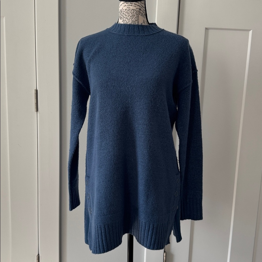 💜 2/$15💜 Caslon Comfy Blue Crew Neck Sweater
